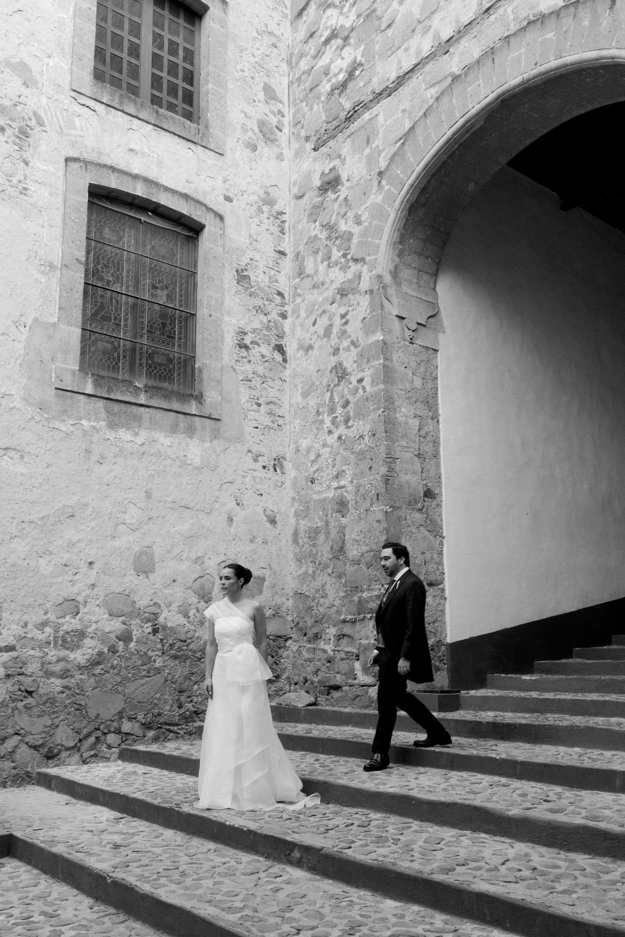 carousel-hero-element image-2